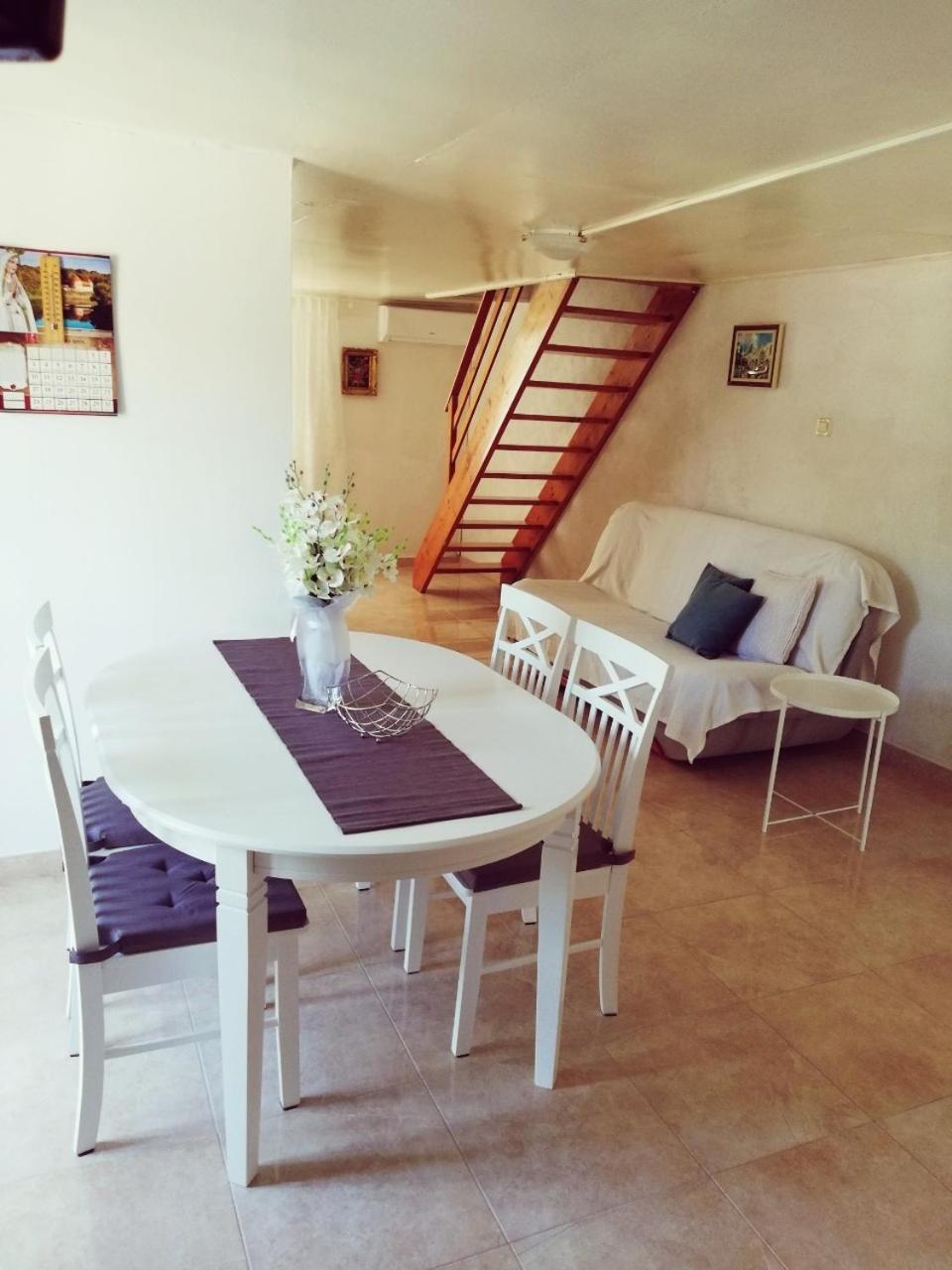 Apartment Surdic Valun Dış mekan fotoğraf