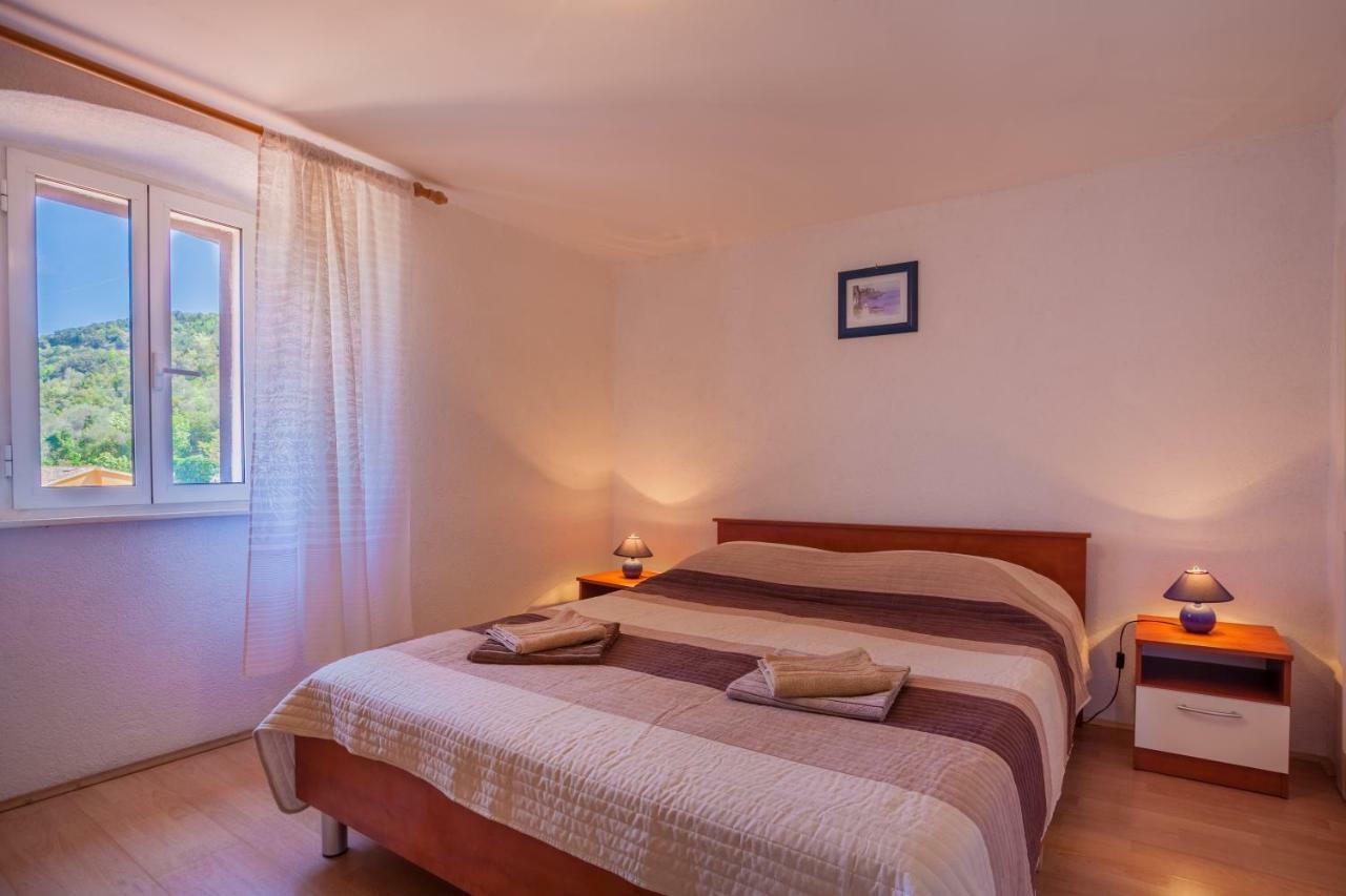 Apartment Surdic Valun Dış mekan fotoğraf