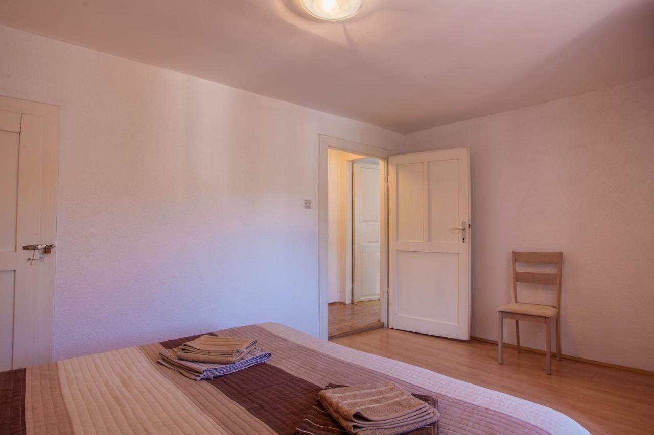 Apartment Surdic Valun Dış mekan fotoğraf