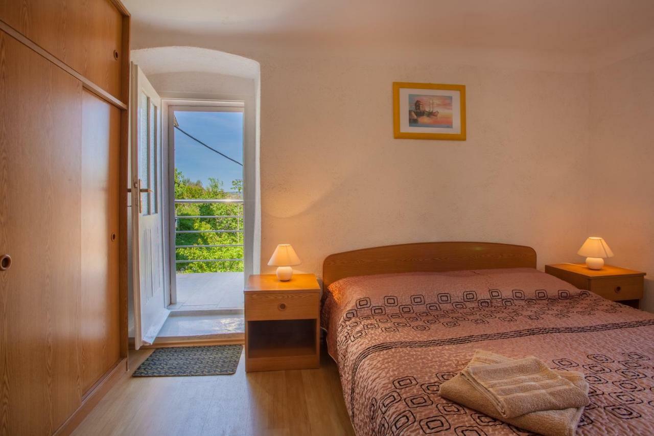Apartment Surdic Valun Dış mekan fotoğraf