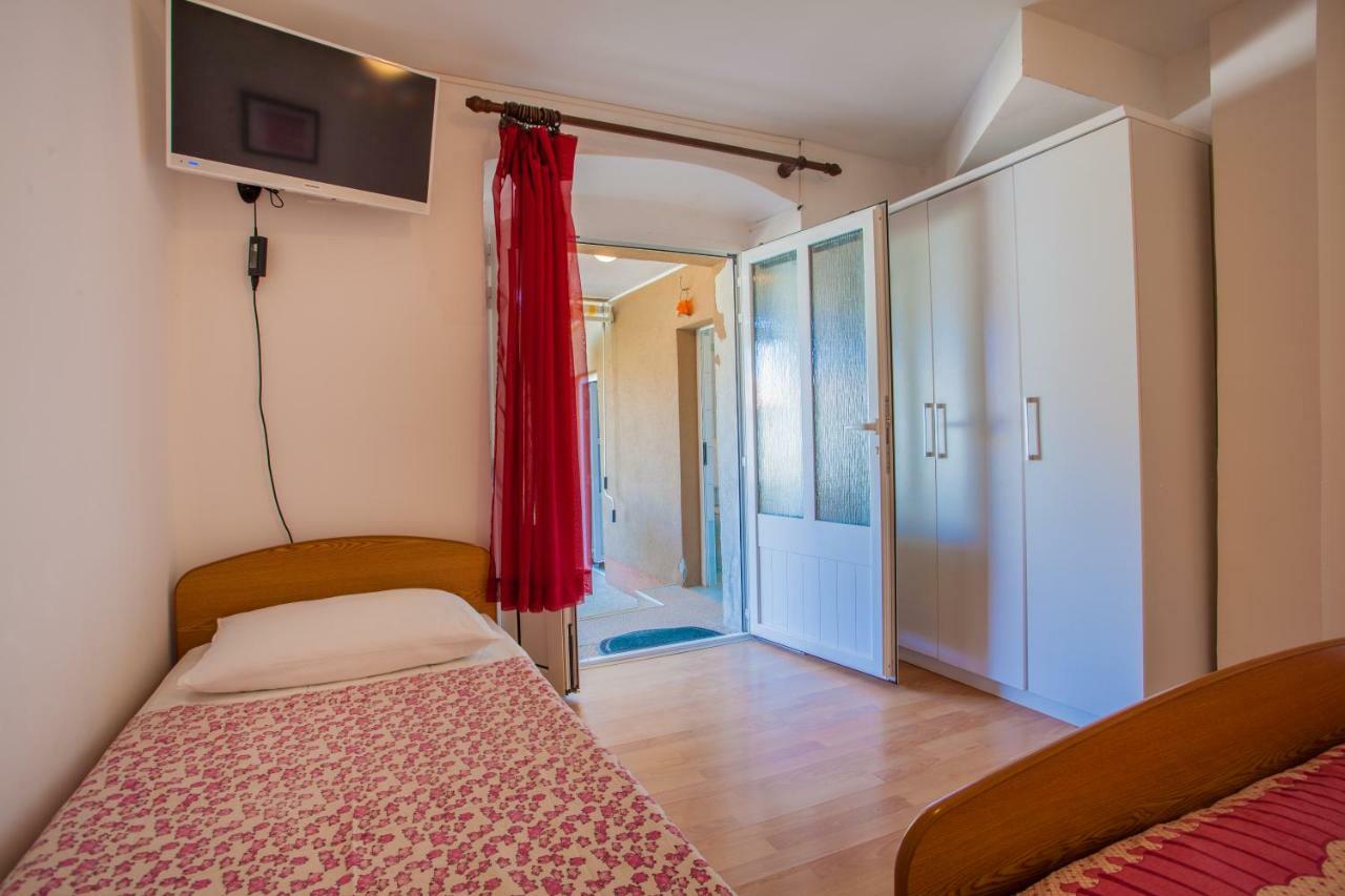 Apartment Surdic Valun Dış mekan fotoğraf